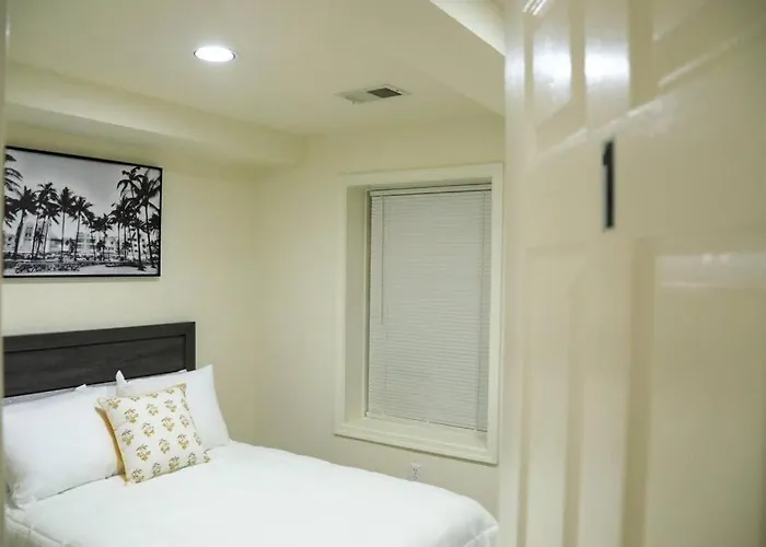 Private Room With Private Bathroom Centrally Located
