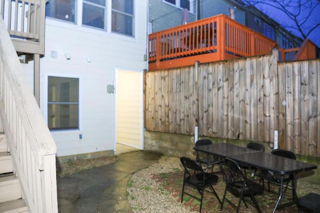 Private With Private Bathroom Centrally Located Washington